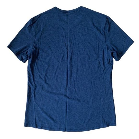 Lululemon Men's Basic T-shirt - Picture 3 of 7